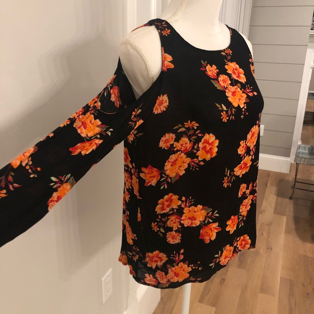 Floral cold shoulder top